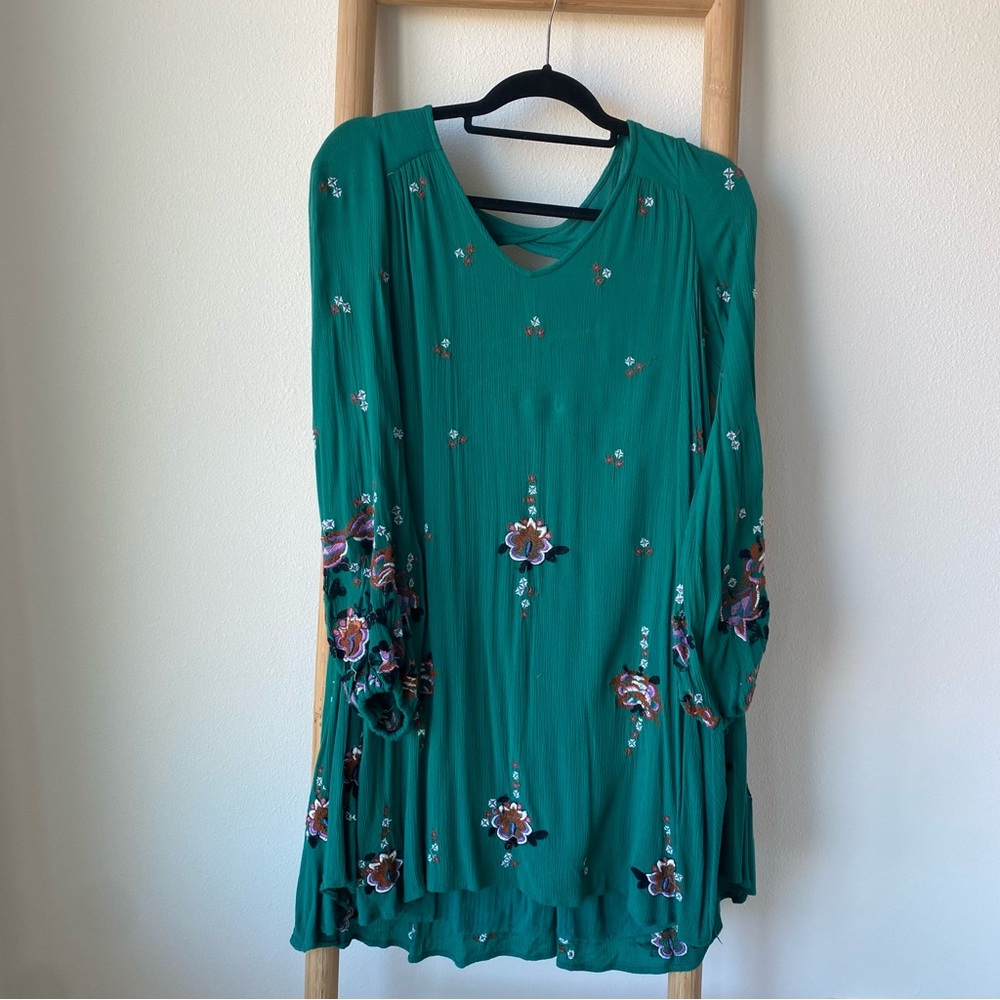 Free People Green Dress with Embroidered Flowers | Size S